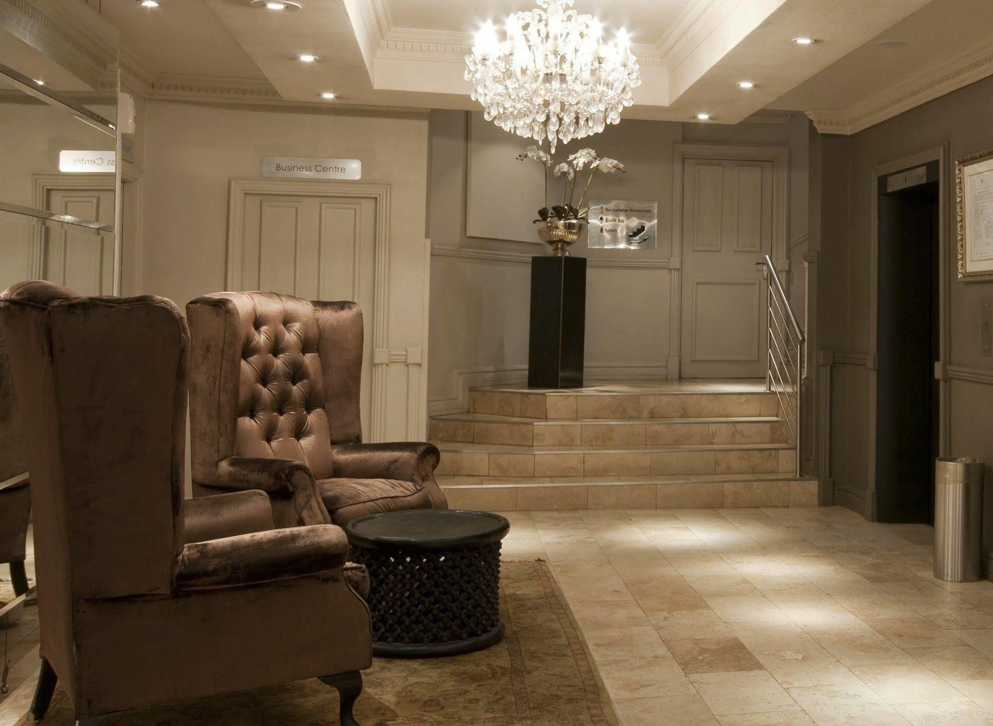 Manhattan Hotel Pretoria-Noord Extérieur photo